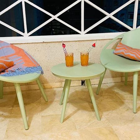 Beautiful Studio Two Steps To The Beach Torrevieja Luaran gambar