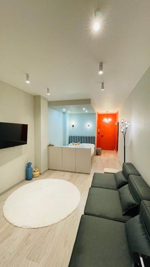 Beautiful Studio Two Steps To The Beach Torrevieja Luaran gambar